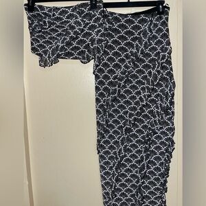 Thirty Thirty Black and White Two Pieces Set